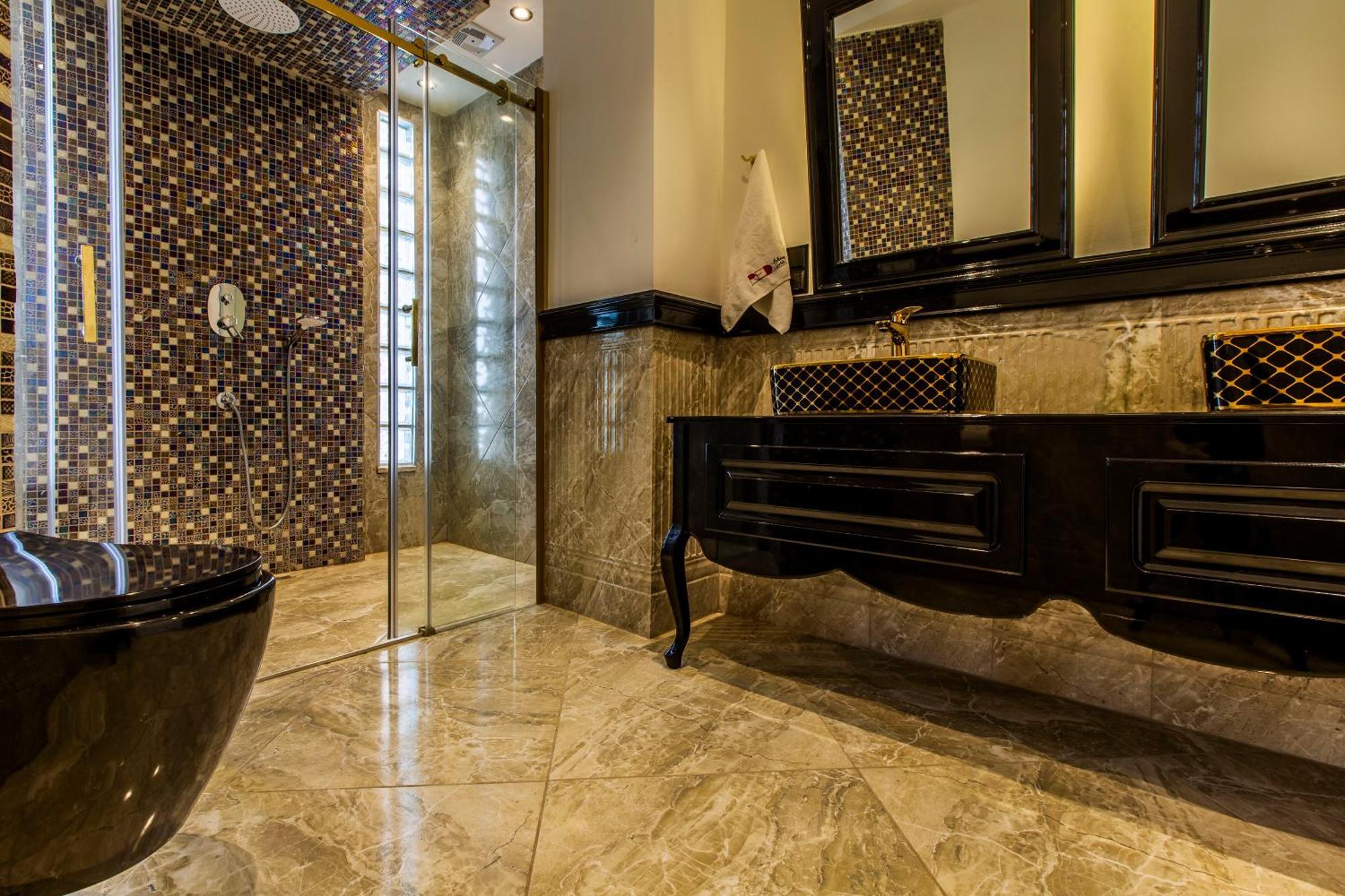 Red Premium Avangarde Sik Mimari Villa